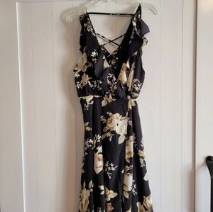 🎉HOST PICK🎉 Black Floral Wrap Maxi Dress Medium